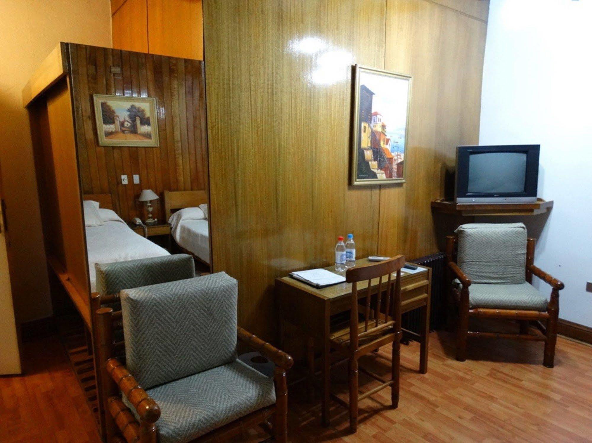 Hotel Vegas Сантяго Екстериор снимка